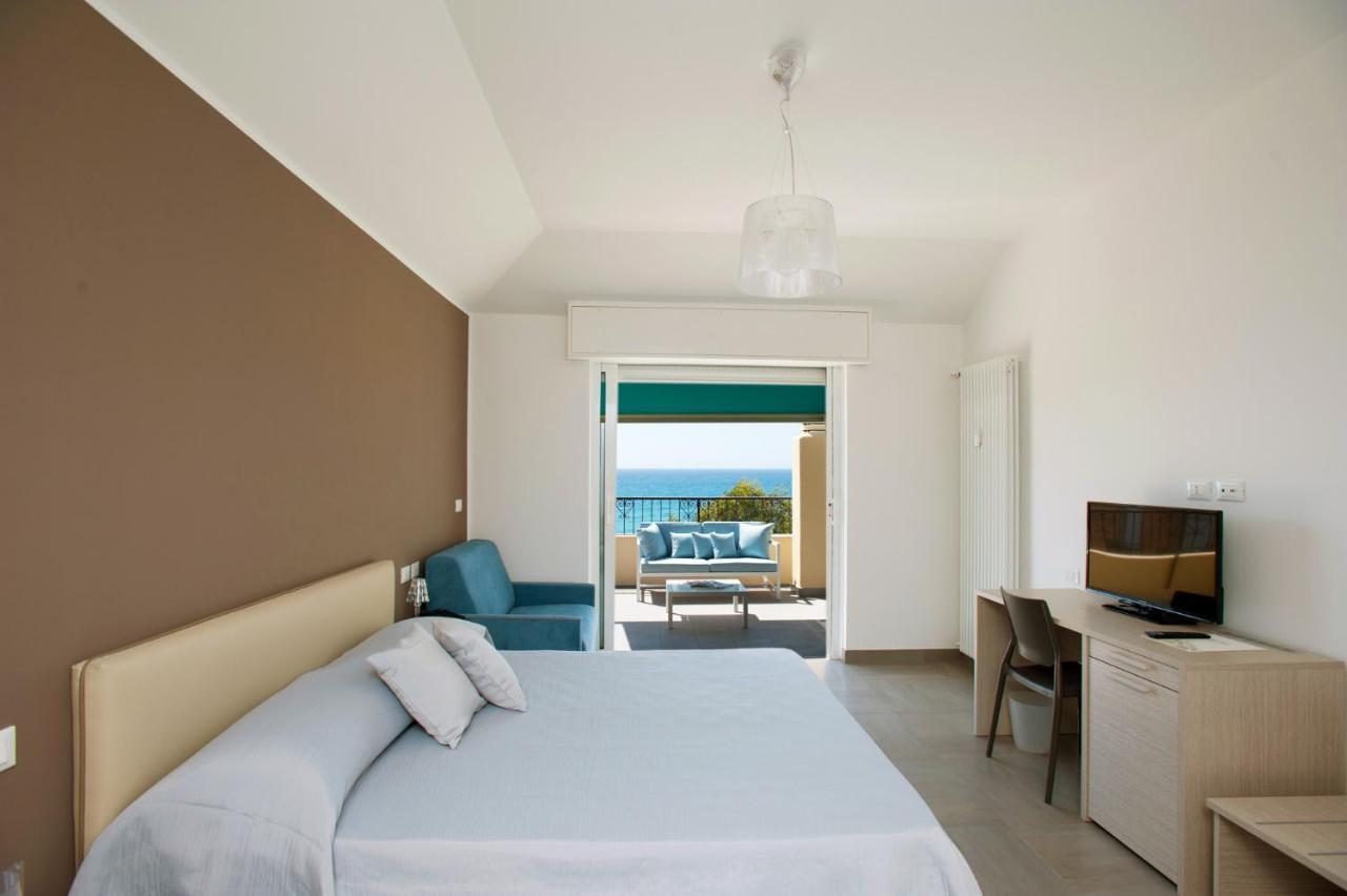 B&B Ligure Rooms Pietra Ligure Extérieur photo