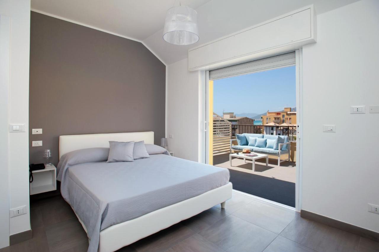 B&B Ligure Rooms Pietra Ligure Extérieur photo