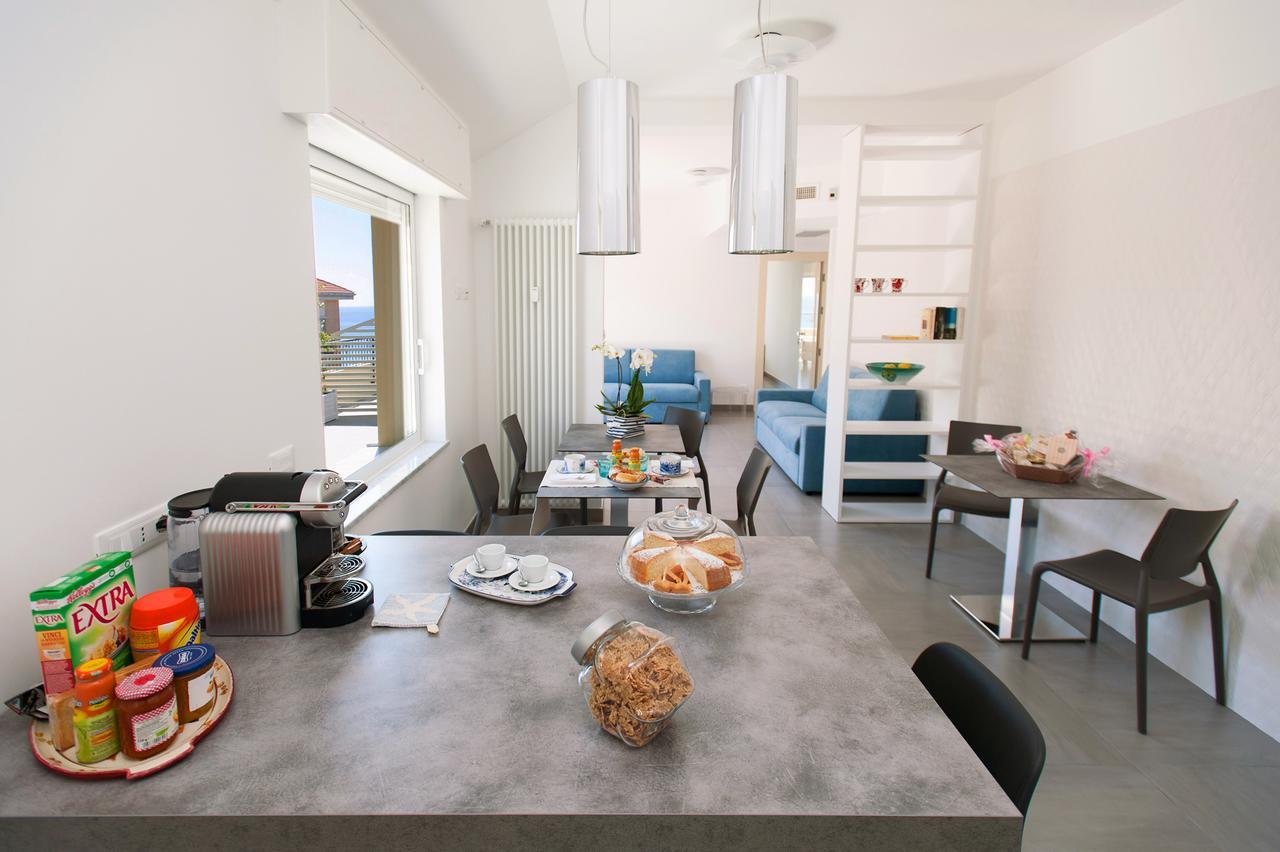 B&B Ligure Rooms Pietra Ligure Extérieur photo