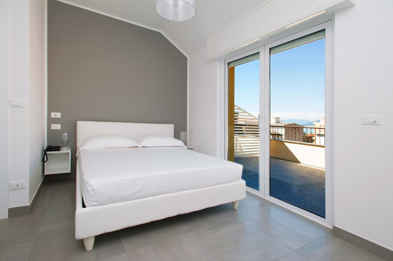 B&B Ligure Rooms Pietra Ligure Extérieur photo
